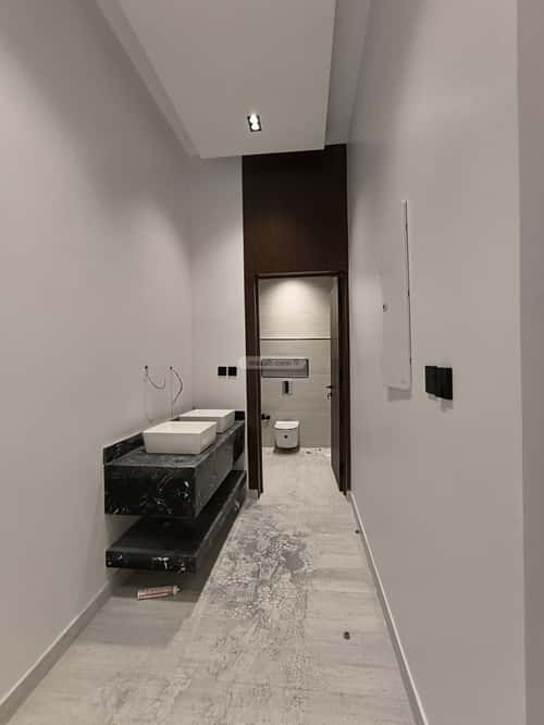 5 bedroom floor in Al Janadriyah 9