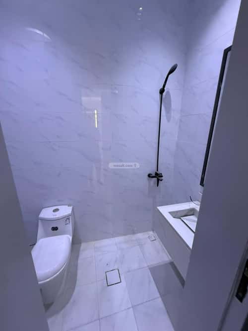 6 bedroom apartment in Al Janadriyah 4