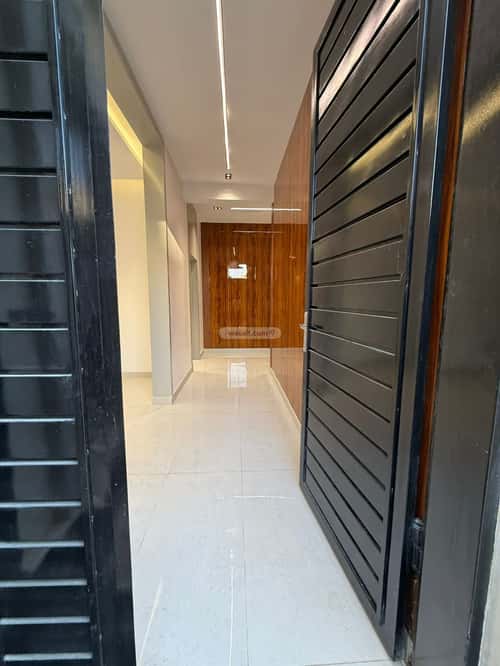 6 bedroom floor in Al Janadriyah 3