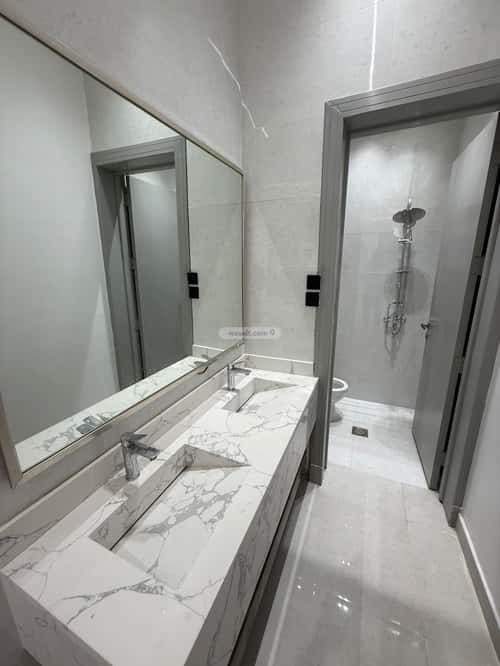 6 bedroom floor in Al Janadriyah 10