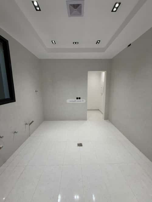 6 bedroom floor in Al Janadriyah 9
