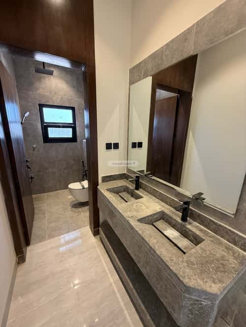 6 bedroom apartment in Al Janadriyah 10