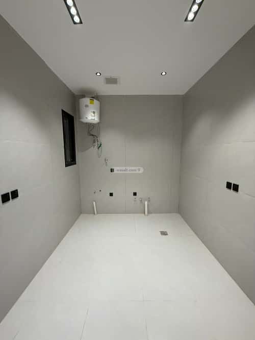 5 bedroom apartment in Al Janadriyah 2