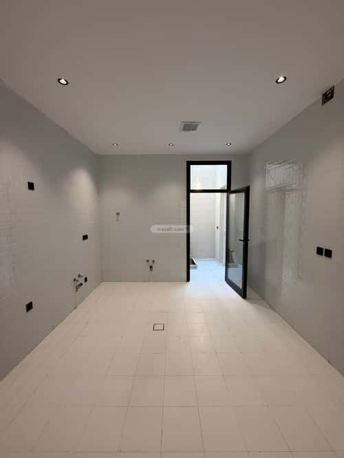 5 bedroom floor in Al Janadriyah 5