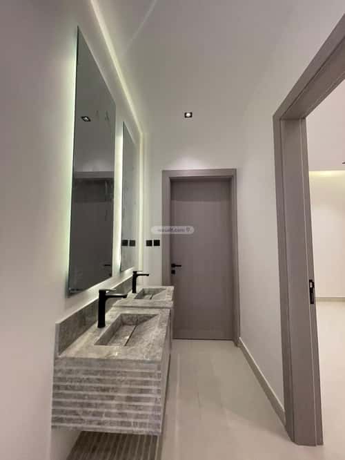 5 bedroom floor in Al Janadriyah 15