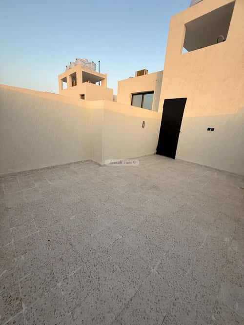 3 bedroom apartment in Al Maizilah 11