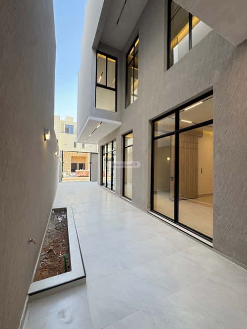 5 bedroom villa in Al Rimal 1