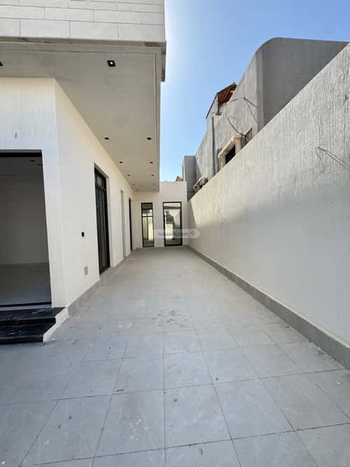 5 bedroom villa in Al Quds 8