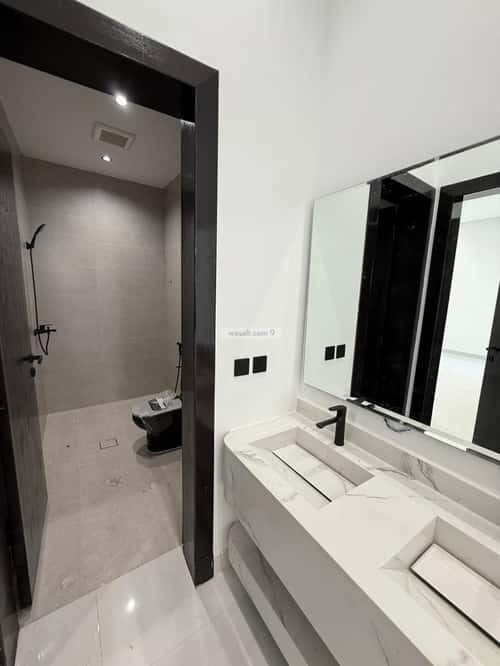5 bedroom floor in Al Janadriyah 11