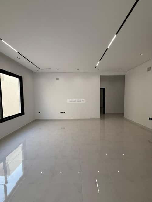 5 bedroom floor in Al Janadriyah 3