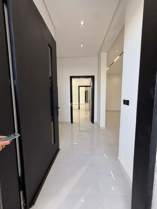 5 bedroom floor in Al Janadriyah 13