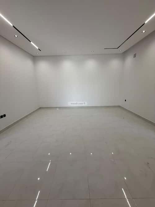 5 bedroom floor in Al Janadriyah 4