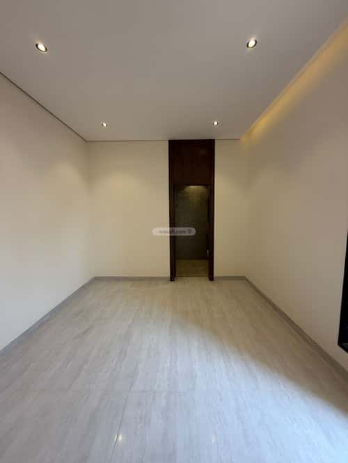 6 bedroom apartment in Al Janadriyah 4