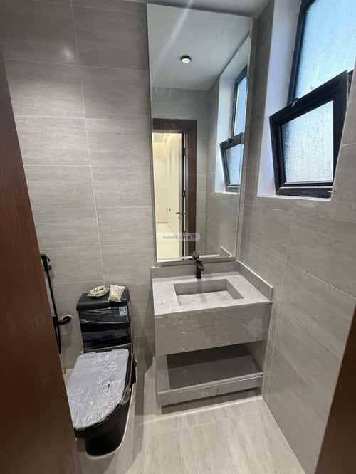 6 bedroom apartment in Al Janadriyah 8