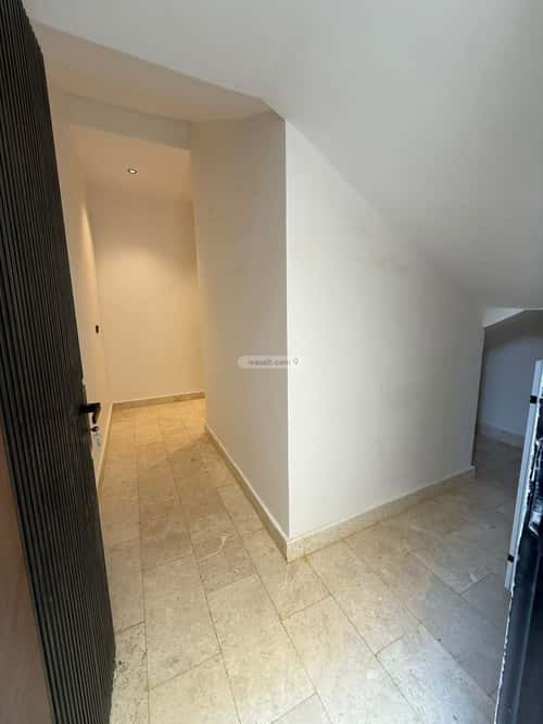 5 bedroom floor in Al Janadriyah 2