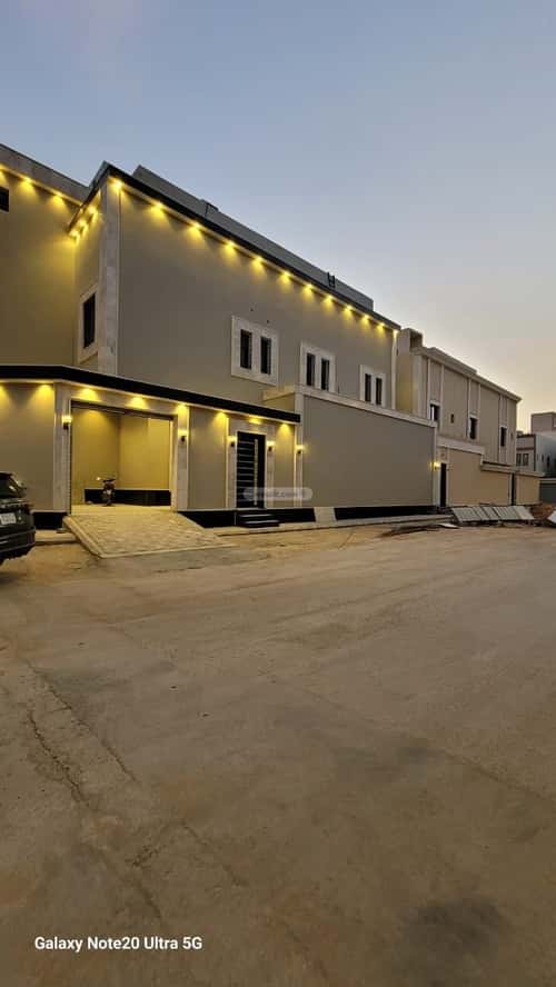 5 bedroom floor in Al Janadriyah 5