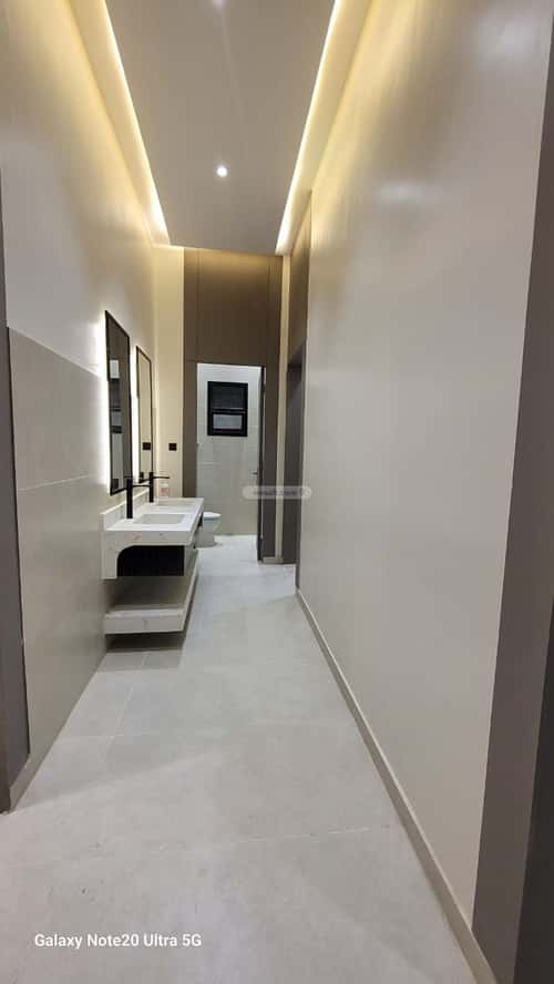 5 bedroom floor in Al Janadriyah 12