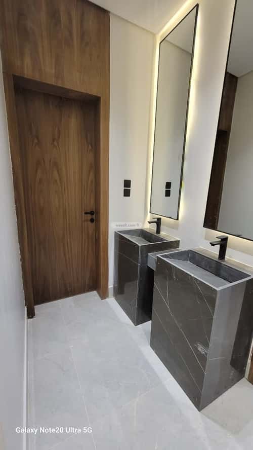 3 bedroom apartment in Al Janadriyah 2