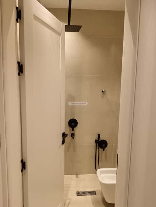 6 bedroom floor in Al Zahrah 10