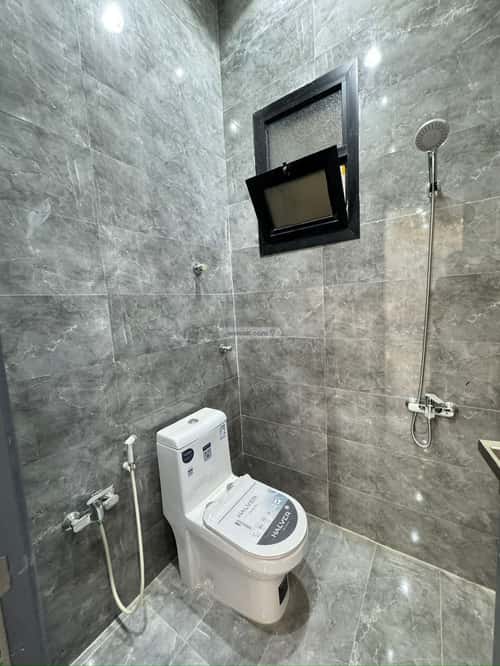 5 bedroom floor in Al Qadisiyah 5