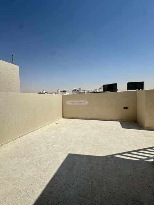 4 bedroom villa in Al Aridh 20