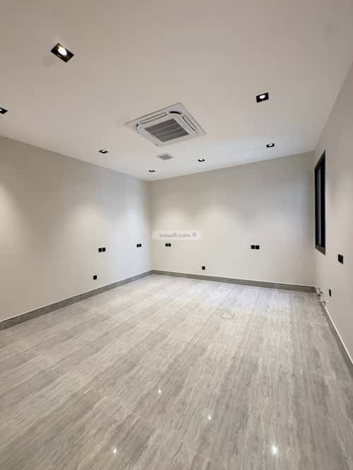 4 bedroom villa in Al Aridh 12