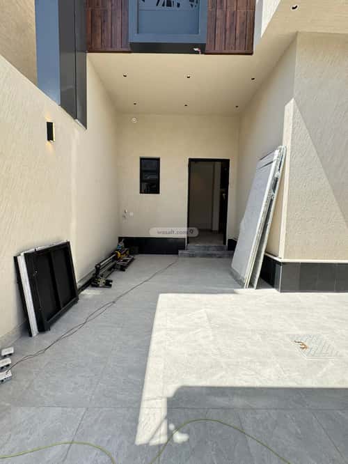 4 bedroom villa in Al Aridh 6
