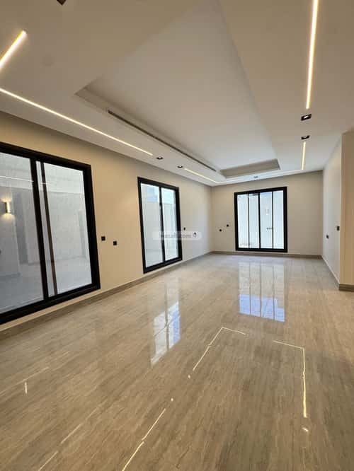 4 bedroom villa in Al Aridh 7