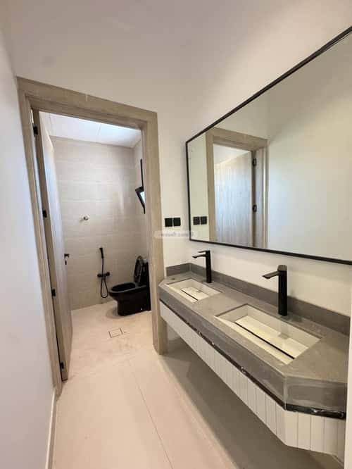 4 bedroom floor in Al Khaleej 5