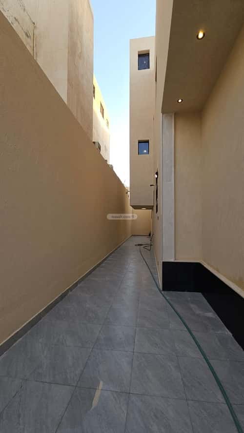 6 bedroom villa in Al Uraija Al Gharbi, Riyadh 9