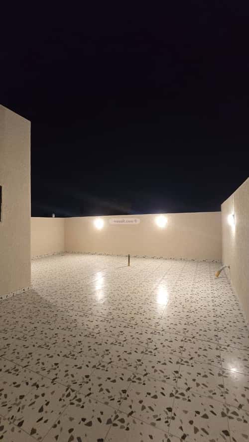 5 bedroom floor in Badr 4