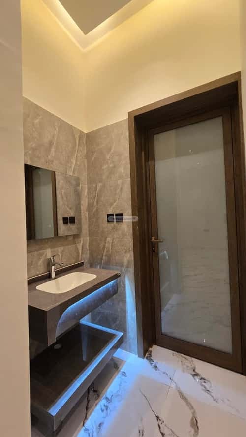 5 bedroom floor in Badr 2