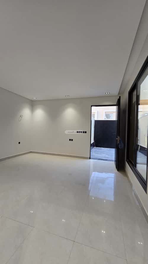 3 bedroom floor in Tuwaiq 1
