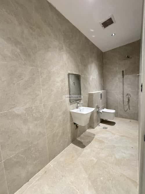 5 bedroom floor in Al Khaleej 3