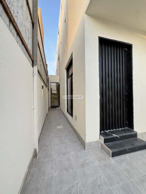 5 bedroom floor in Al Khaleej 10