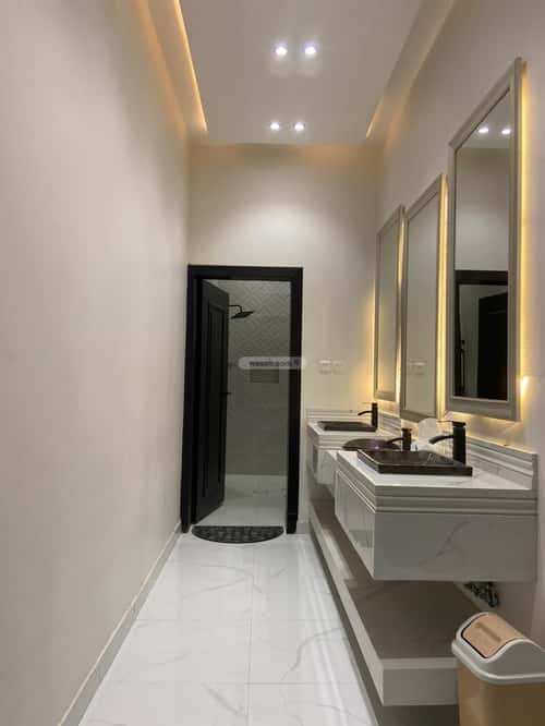 10 bedroom villa in Al Janadriyah 2