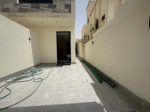 5 bedroom floor in Al Khaleej 3