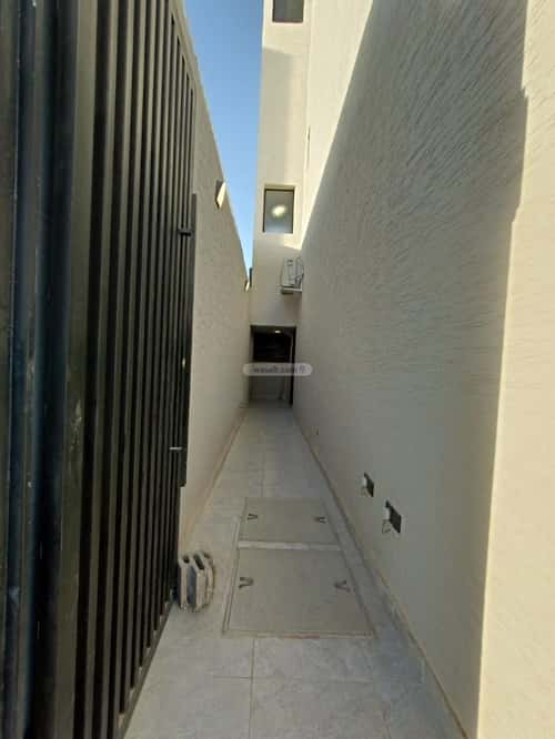 5 bedroom floor in Al Bayan 3