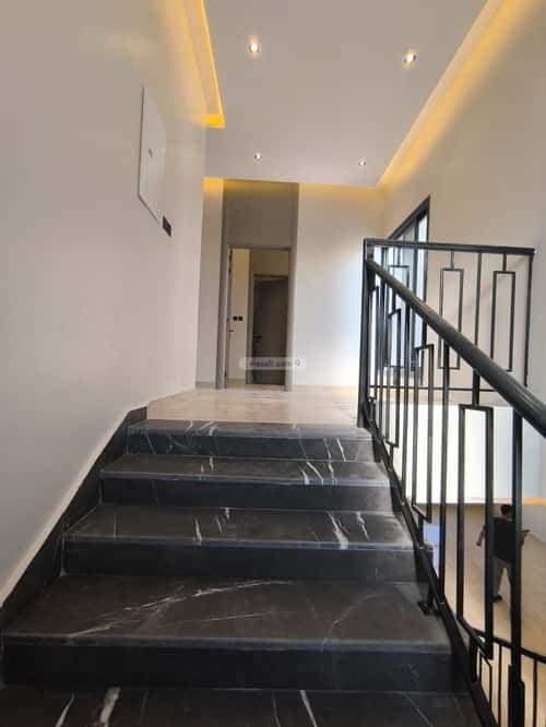 4 bedroom villa in Al Janadriyah 3