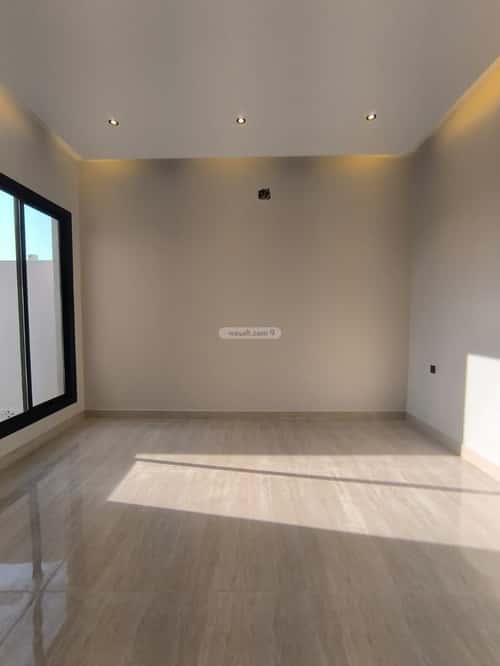 4 bedroom villa in Al Janadriyah 9