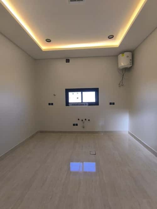 4 bedroom villa in Al Janadriyah 6