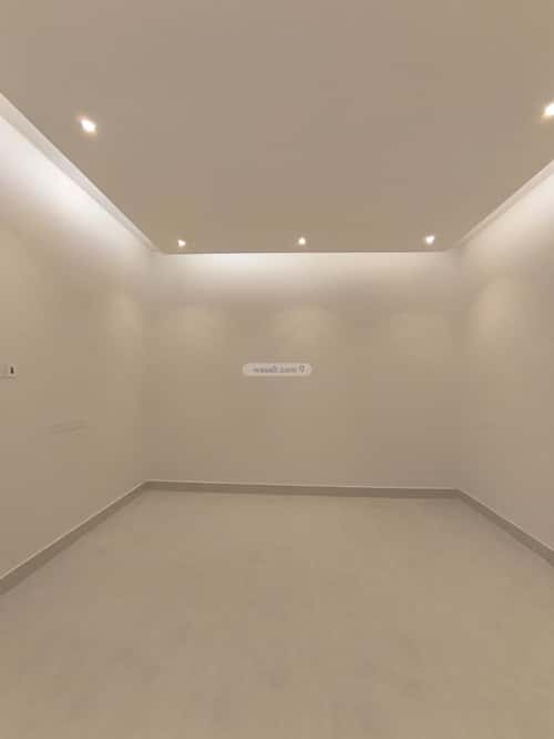 6 bedroom apartment in Al Maizilah 9