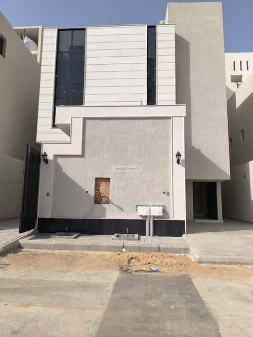 6 bedroom apartment in Al Maizilah 8