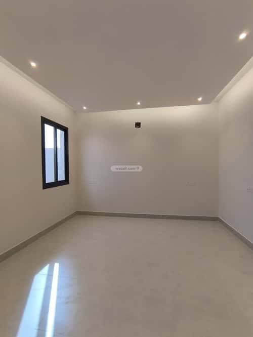 6 bedroom apartment in Al Maizilah 4