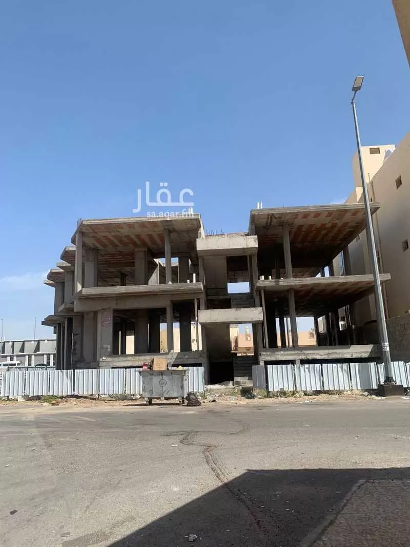 عمارة 571 م² في العزيزية 6