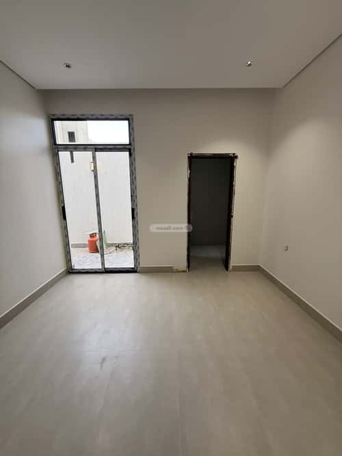 6 bedroom floor in Al Janadriyah 4