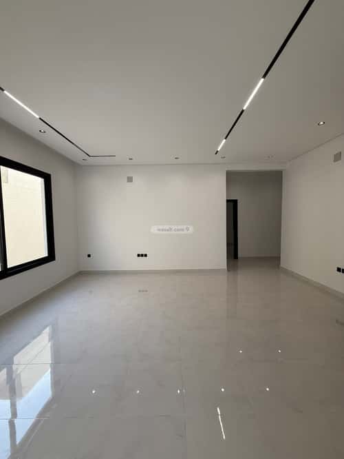 5 bedroom floor in Al Janadriyah 7