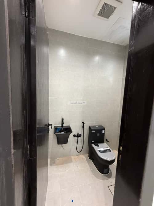5 bedroom floor in Al Janadriyah 14