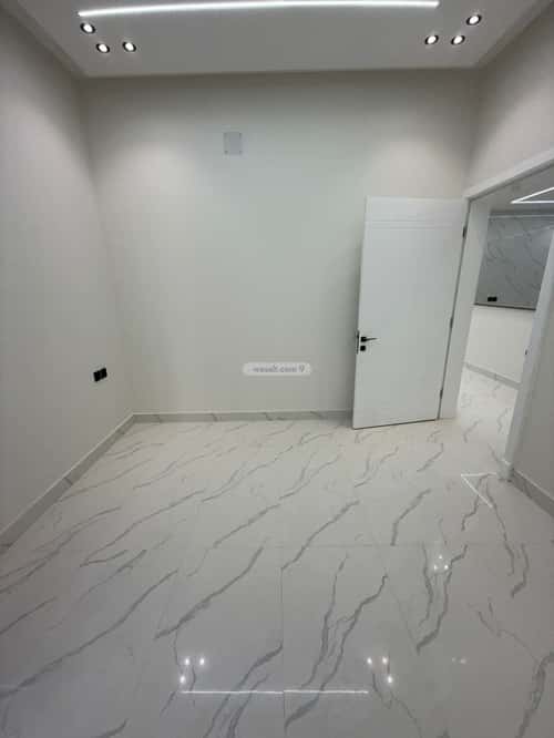 5 bedroom floor in Al Janadriyah 9