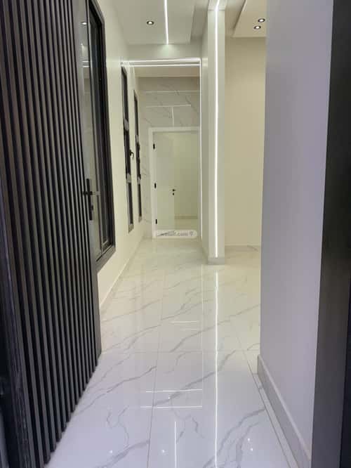 5 bedroom floor in Al Janadriyah 10